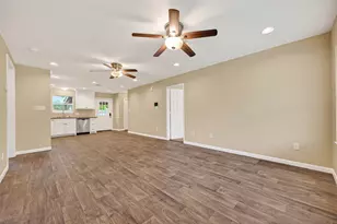 1708 Sycamore Ave, Bay City, TX 77414 - Photo 5