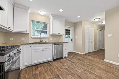 1708 Sycamore Avenue, Bay City, TX 77414 - Photo 13