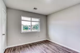 13102 Aiden Cir, Houston, TX 77048 - Photo 9