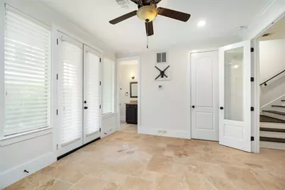 1057 W 24th Street, Houston, TX 77008 - Photo 7