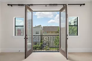 1057 W 24th St, Houston, TX 77008 - Photo 25