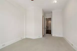 1057 W 24th St, Houston, TX 77008 - Photo 33