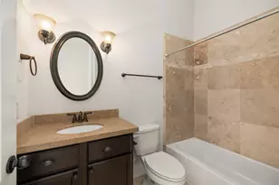 1057 W 24th St, Houston, TX 77008 - Photo 33