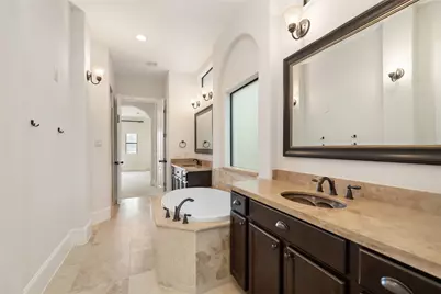 1057 W 24th Street, Houston, TX 77008 - Photo 27
