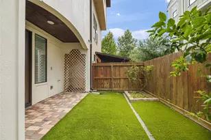 1057 W 24th St, Houston, TX 77008 - Photo 37