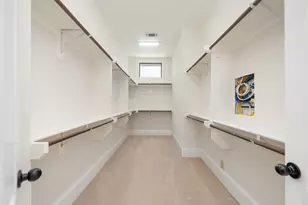 1057 W 24th St, Houston, TX 77008 - Photo 29