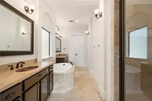 1057 W 24th St, Houston, TX 77008 - Photo 27