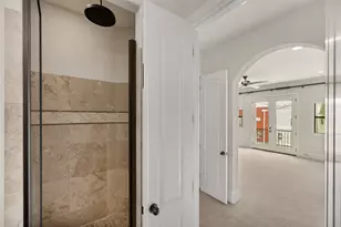 1057 W 24th St, Houston, TX 77008 - Photo 29
