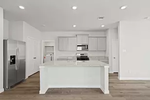 317 Bennett St, Angleton, TX 77515 - Photo 15