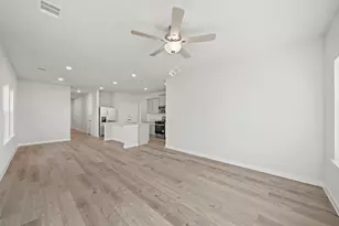 317 Bennett St, Angleton, TX 77515 - Photo 19