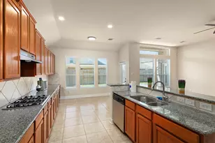 5026 Gulf Stream Ln, Bacliff, TX 77518 - Photo 13