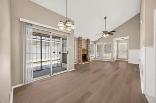 3718 Pintan Ln, Houston, TX 77014 - Photo 5