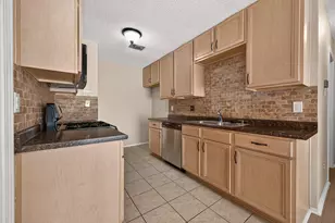 3718 Pintan Ln, Houston, TX 77014 - Photo 7