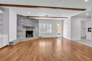 947 Thornton Rd, Houston, TX 77018 - Photo 5