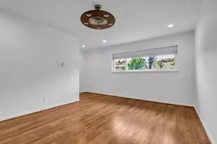947 Thornton Rd, Houston, TX 77018 - Photo 13