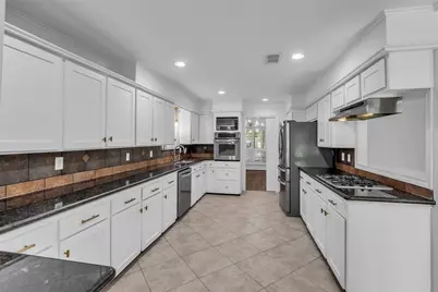 947 Thornton Road, Houston, TX 77018 - Photo 11