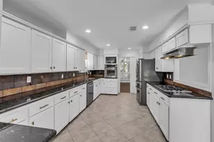 947 Thornton Rd, Houston, TX 77018 - Photo 11