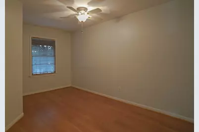 5216 Arboles Drive #10, Houston, TX 77035 - Photo 11