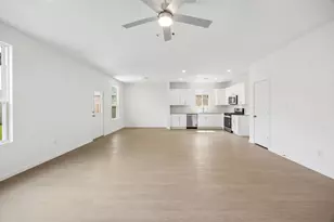 606 Amber Fls Dr, Montgomery, TX 77356 - Photo 11