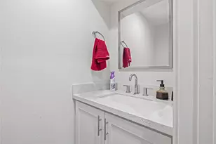 525 11th St, Galveston, TX 77550 - Photo 11