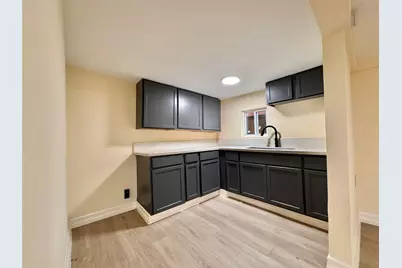 27 Norwood Street, Houston, TX 77011 - Photo 13