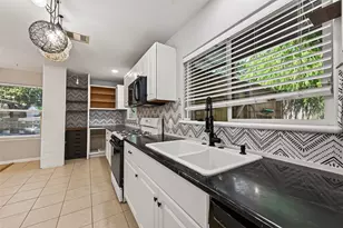 7034 Langdon Ln, Houston, TX 77074 - Photo 15