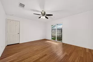 7034 Langdon Ln, Houston, TX 77074 - Photo 21