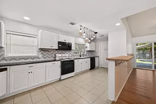 7034 Langdon Ln, Houston, TX 77074 - Photo 13