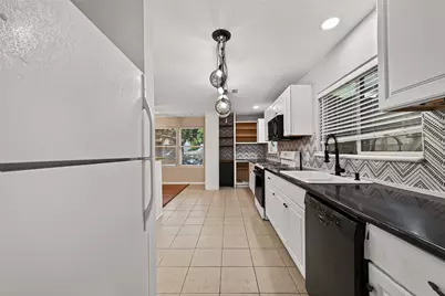 7034 Langdon Lane, Houston, TX 77074 - Photo 17