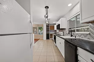 7034 Langdon Ln, Houston, TX 77074 - Photo 17