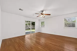 7034 Langdon Ln, Houston, TX 77074 - Photo 19