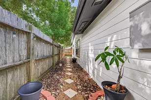 7034 Langdon Ln, Houston, TX 77074 - Photo 41