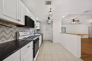 7034 Langdon Ln, Houston, TX 77074 - Photo 9