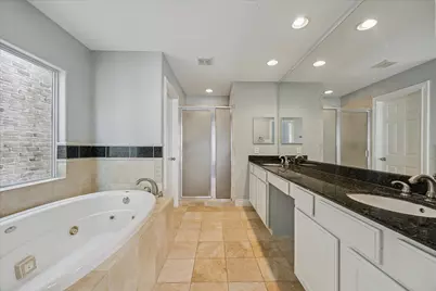 2619 Edgefield Lakes Drive, Houston, TX 77054 - Photo 9