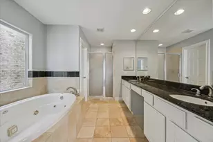 2619 Edgefield Lakes Dr, Houston, TX 77054 - Photo 9