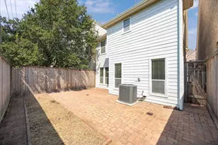 2619 Edgefield Lakes Dr, Houston, TX 77054 - Photo 17