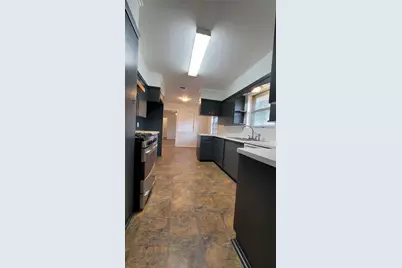801 Rosewood Drive, Baytown, TX 77520 - Photo 11