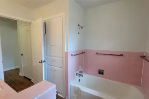 801 Rosewood Dr, Baytown, TX 77520 - Photo 17