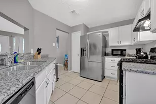 4510 Beechcraft St, Seabrook, TX 77586 - Photo 13
