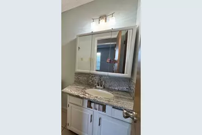 912 S 21st Street, Nederland, TX 77627 - Photo 9