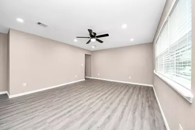 5879 Belcrest Street, Houston, TX 77033 - Photo 7