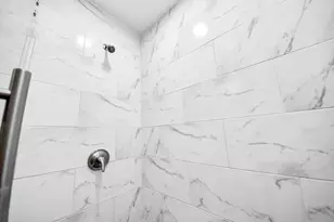 5879 Belcrest St, Houston, TX 77033 - Photo 17