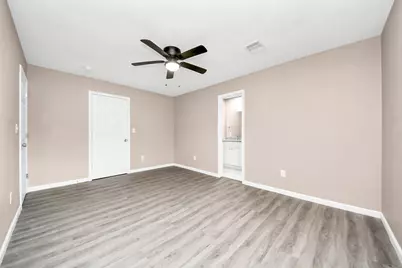 5879 Belcrest Street, Houston, TX 77033 - Photo 15