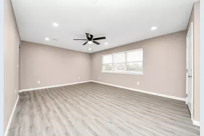 5879 Belcrest Street, Houston, TX 77033 - Photo 9