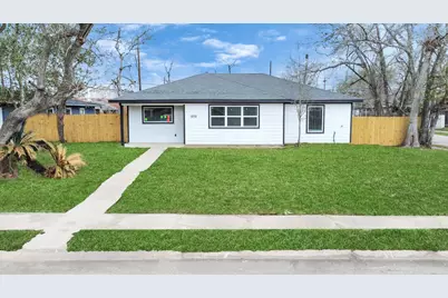 5879 Belcrest Street, Houston, TX 77033 - Photo 3