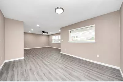 5879 Belcrest Street, Houston, TX 77033 - Photo 11