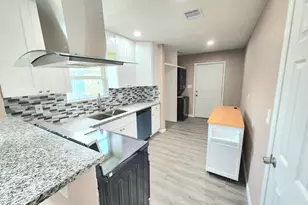 5879 Belcrest St, Houston, TX 77033 - Photo 39