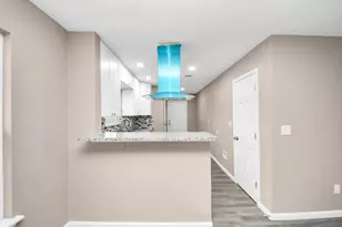 5879 Belcrest St, Houston, TX 77033 - Photo 13