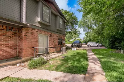 1228 Avenue O #I, Huntsville, TX 77340 - Photo 27