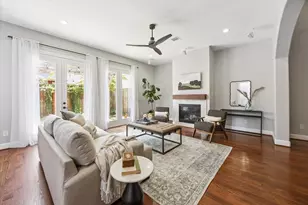 1540 Lawrence St, Houston, TX 77008 - Photo 1